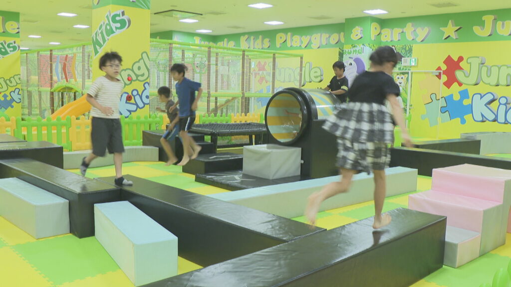 続く猛暑…どこで遊ぶ？　夏休み中の子どもたち　保護者「どんなふうに過ごすか…悩みがつきない」　香川