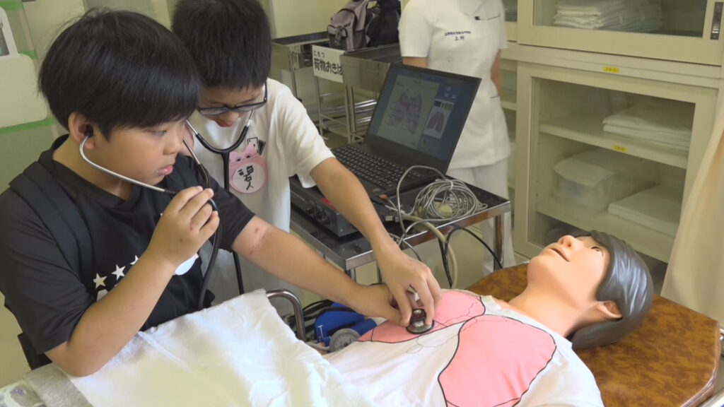 医療や福祉の分野に関心持って　小学生が看護師や理学療法士のお仕事体験　岡山・玉野市