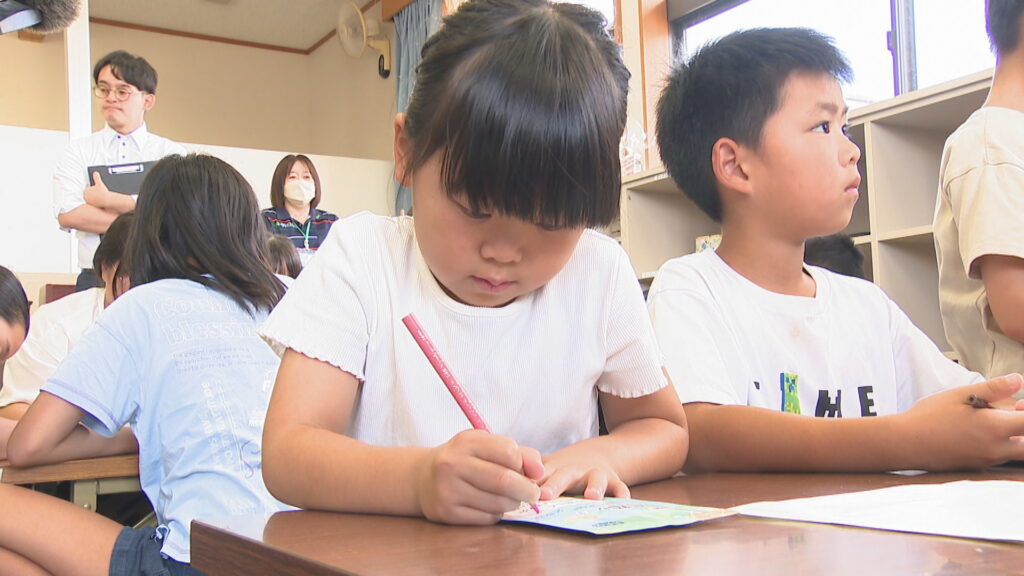 「暑さしのいで」冷却シート送り熊本の子どもたちを支援　シートに児童が応援メッセージ　香川・東かがわ市