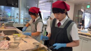 「ご当地！絶品うまいもん甲子園」岡山県立興陽高校が中四国地区で優勝　ばら寿司包み焼で全国へ