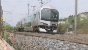 お盆の列車利用　瀬戸大橋線で1％減　主要3線区で3％増　JR四国