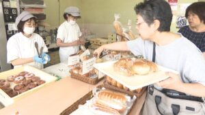 半額パン、値引きスイーツに10円クレーンゲーム…物価高の夏休みに楽しめる「お得スポット」　格安のワケは？　香川