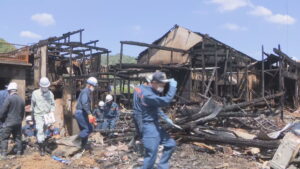 岡山市で住宅1軒と空き家2軒が全焼　消火活動でJR津山線に最大約110分の遅れ