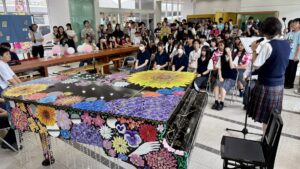 高校で長年活躍したピアノが生徒の手でアートピアノに　香川