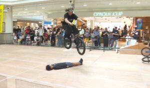 BMX・菱川高虎選手らのパフォーマンスも　アーバンスポーツの魅力発信イベント　岡山・イオンモール倉敷