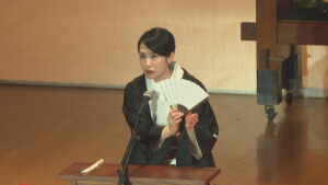 四国村ミウゼアム開村50周年　小豆島農村歌舞伎舞台で記念イベント　女性講談師・一龍斎貞鏡さんが登壇　香川
