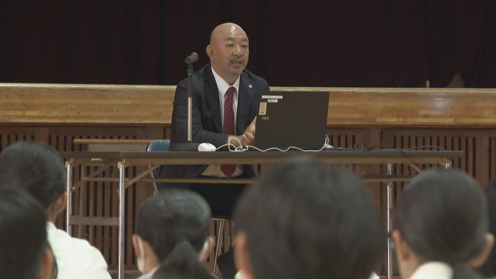 法に関する仕事のやりがい知って　検察官や弁護士らが中学校で出前授業　「検察事務官のことは知らなかった」　香川