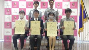 ボウリング大会で突然倒れた男性(85)を心肺蘇生などで救助　スタッフと参加者4人に感謝状
