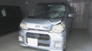 県道で横断歩道を渡っていた高齢女性が軽自動車にはねられ重体　岡山市