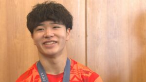 世界体操男子団体で日本が金メダル　岡山市出身・岡慎之助選手ら活躍　ロス五輪団体出場枠を獲得