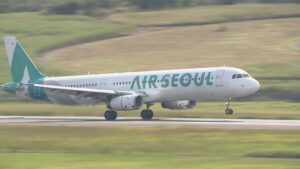 エアソウルの高松ーソウル線　就航10周年を祝う記念式典が高松空港で
