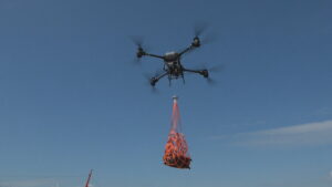 ドローンが海を渡り離島へ荷物配達　小豆島で実証実験　香川