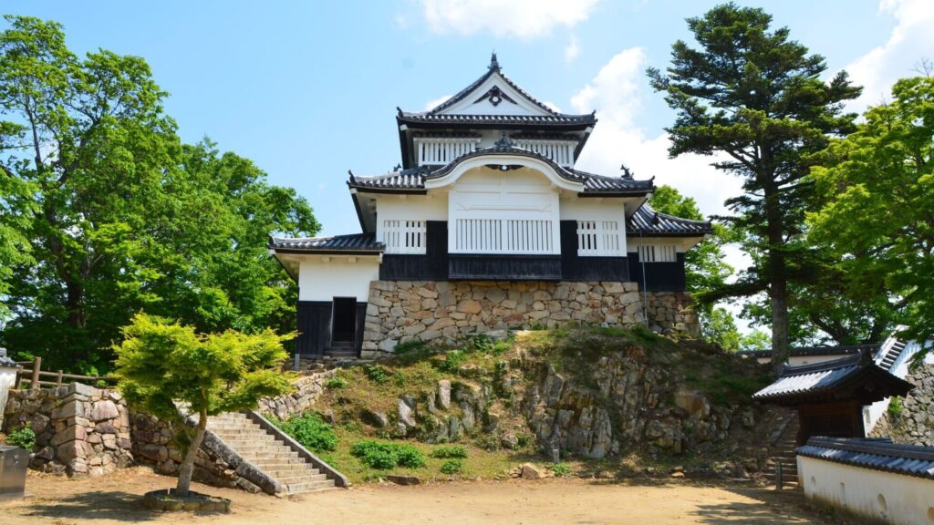 【11/1・3】普段は入れない国の重要文化財・備中松山城二重櫓 秋の特別公開 11月に実施