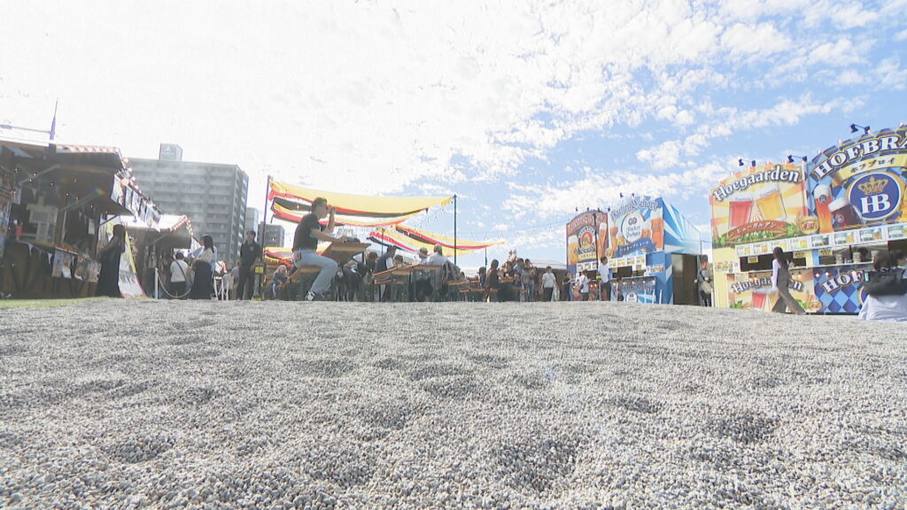 芝生が広がる広場に…砂利が敷かれた理由は? あなぶきアリーナ北側の広場 香川